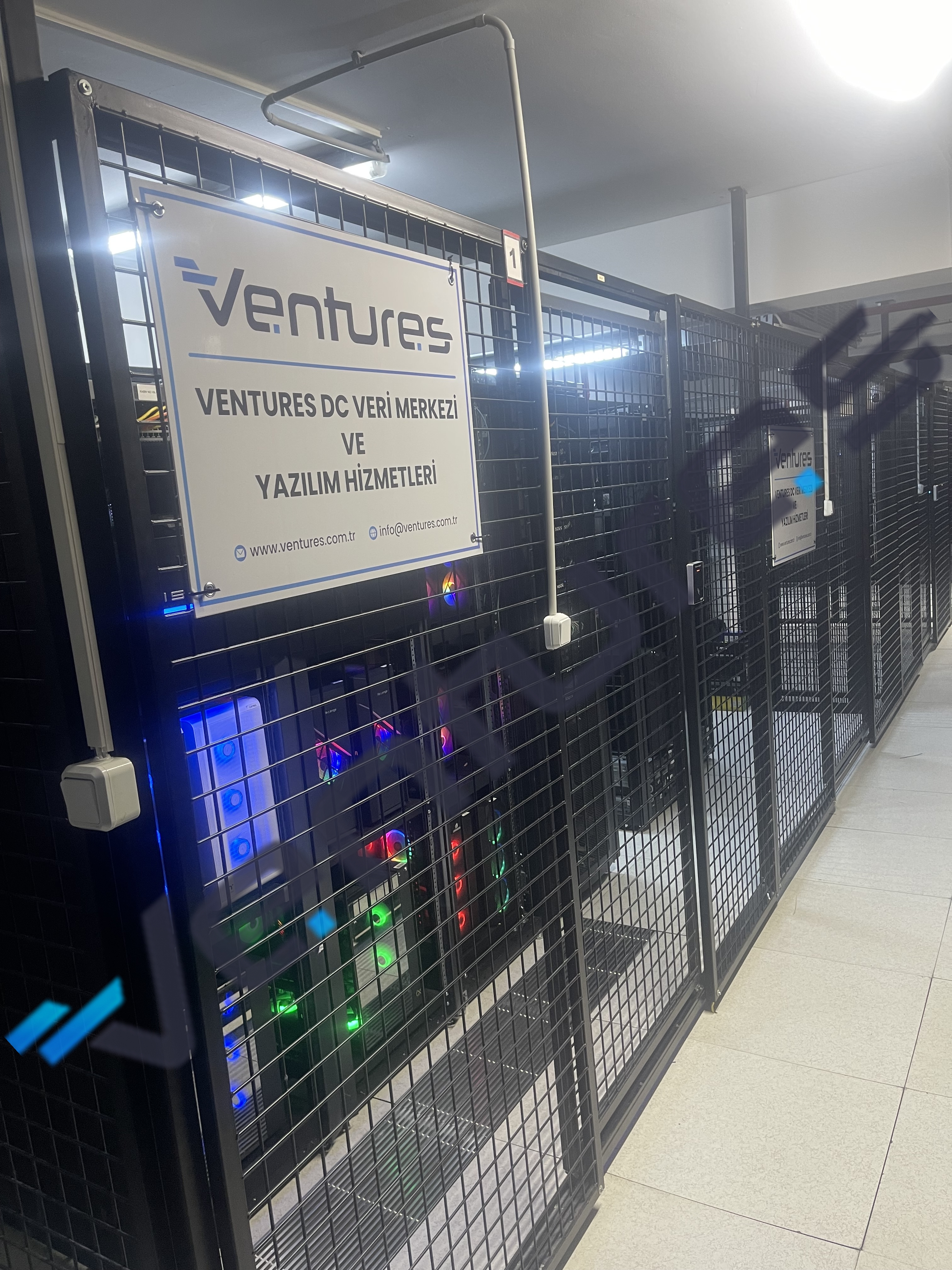 Veri Merkezi Güç Altyapısı: Kurumsal Projeler İçin Tasarım